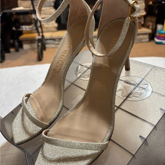 Stuart Weitzman Shimmering Silver Heels - Picture 1 of 11